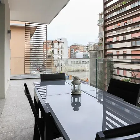 Plum Guide - Helikos Rosso Apartment